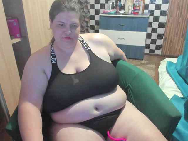 Ionysexylips69 webcam