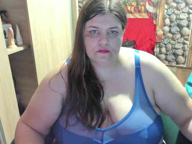 Ionysexylips69 webcam