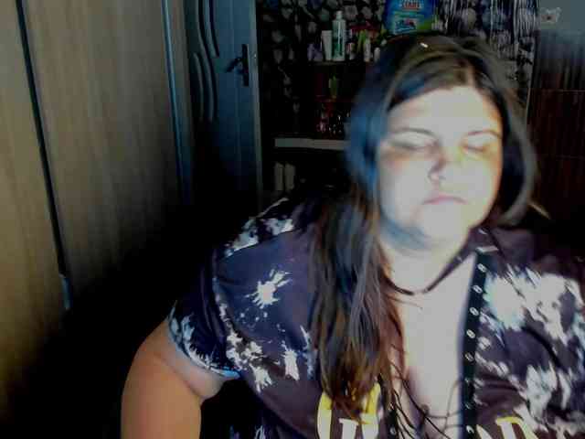 Ionysexylips69 webcam