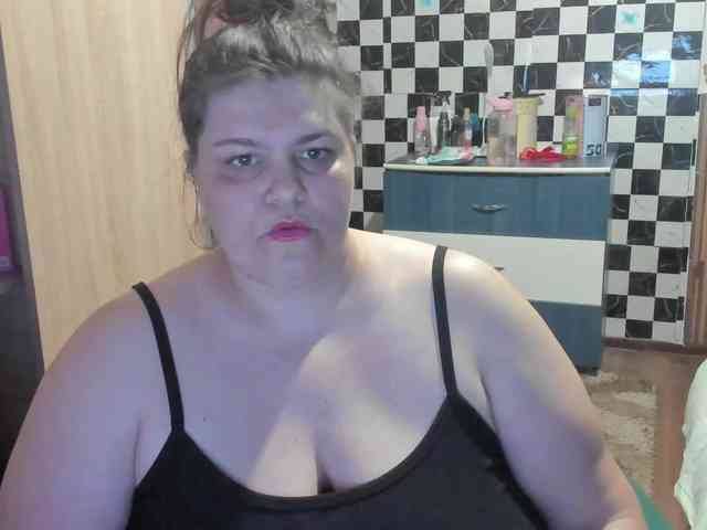 Ionysexylips69 webcam