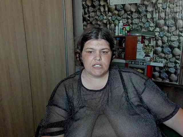 Ionysexylips69 webcam