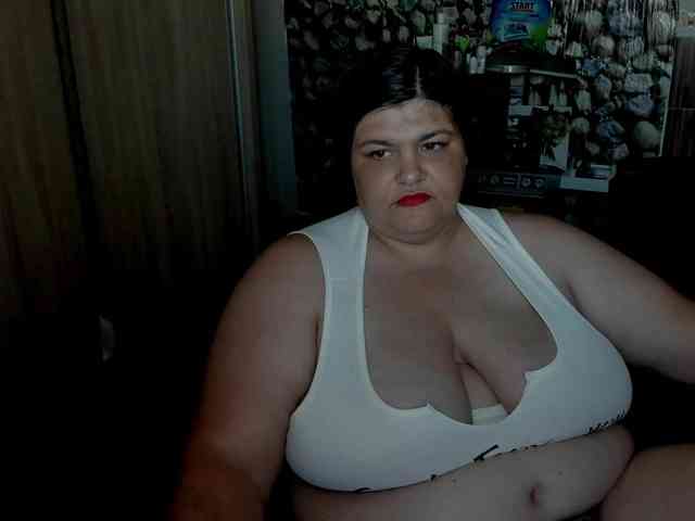 Ionysexylips69 webcam