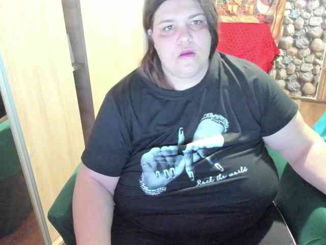 Ionysexylips69 webcam