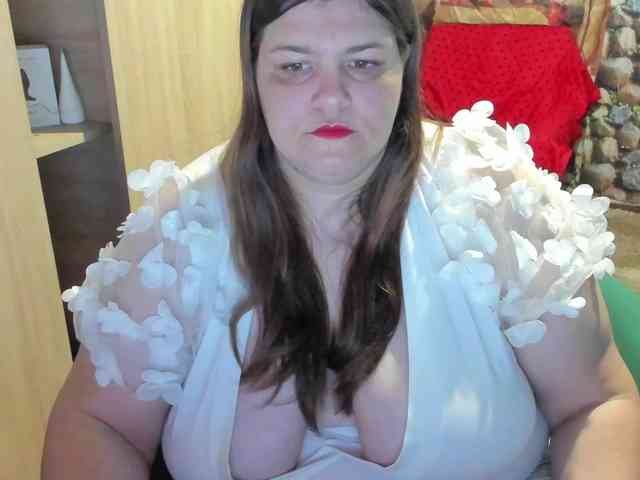 Ionysexylips69 webcam