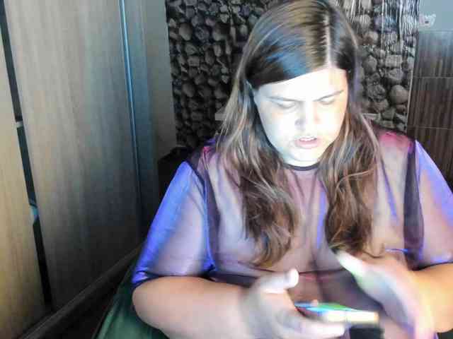 Ionysexylips69