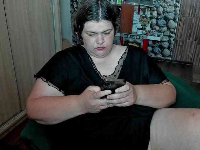Ionysexylips69 webcam