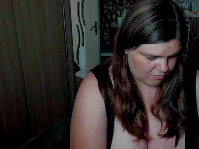 Ionysexylips69 webcam