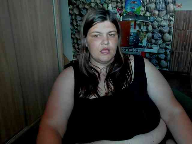 Ionysexylips69 webcam