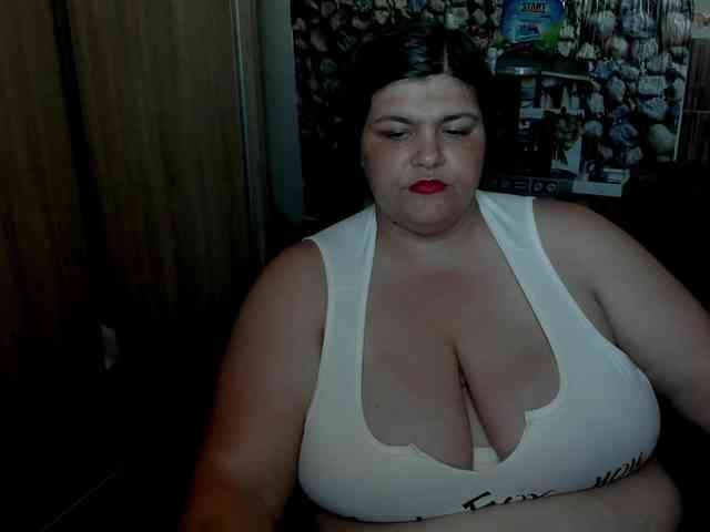 Ionysexylips69 webcam