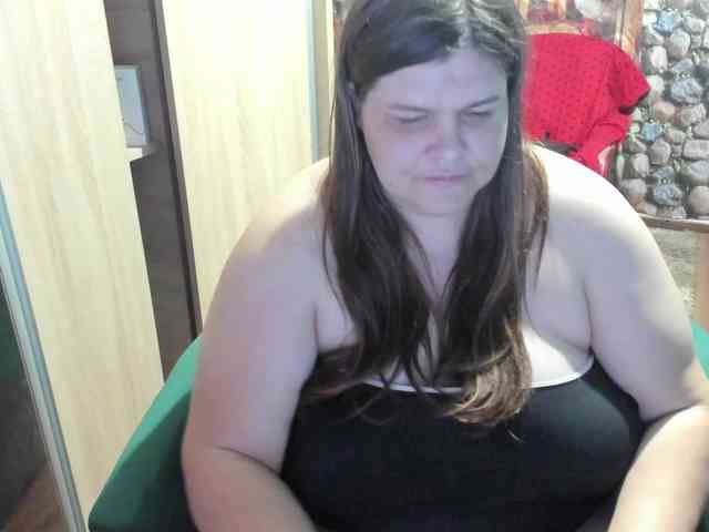 Ionysexylips69 webcam