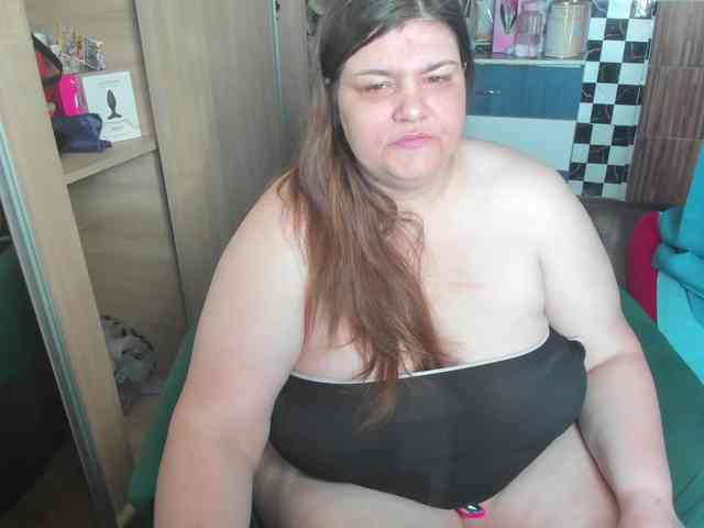 Ionysexylips69 webcam