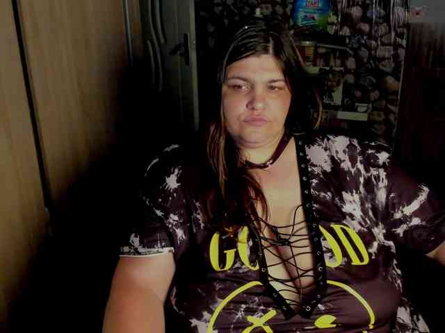 Ionysexylips69 webcam