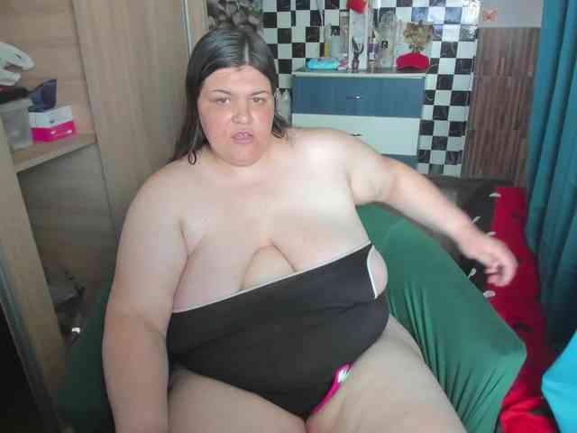 Ionysexylips69 webcam