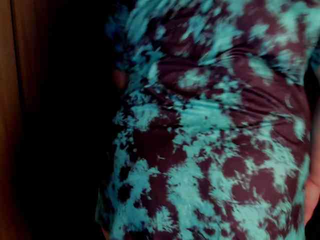 Ionysexylips69 webcam