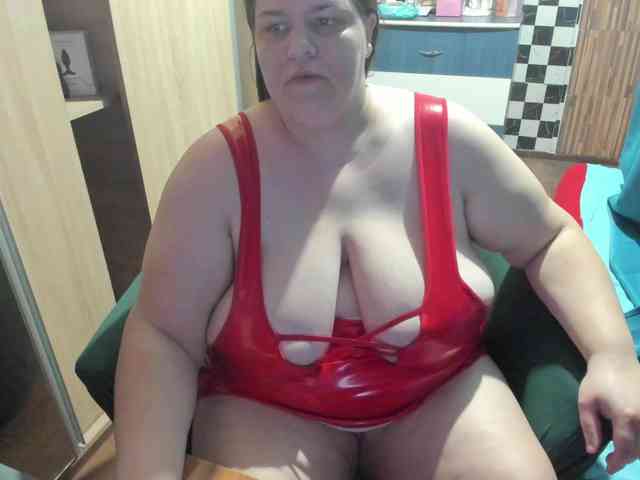 Ionysexylips69 webcam