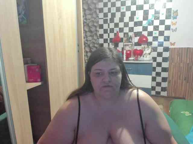 Ionysexylips69 webcam