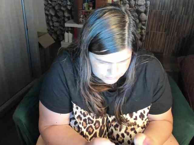 Ionysexylips69 webcam