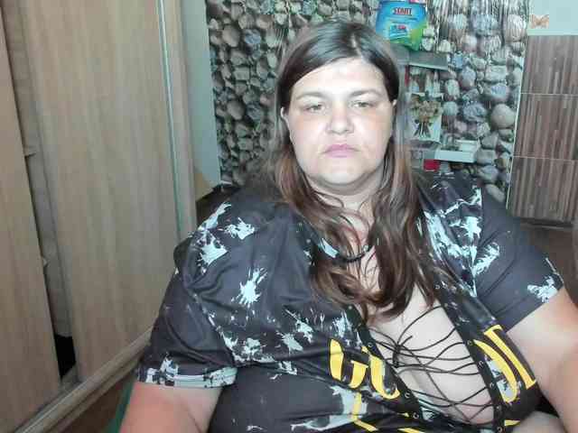 Ionysexylips69 webcam