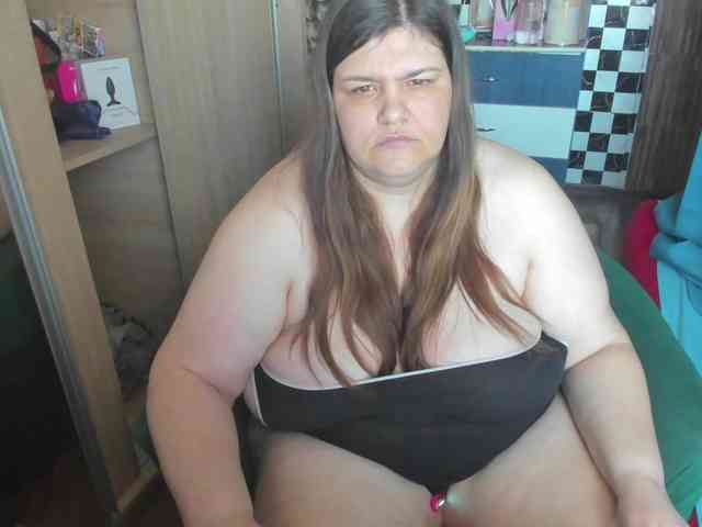 Ionysexylips69 webcam