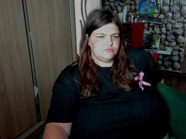 Ionysexylips69