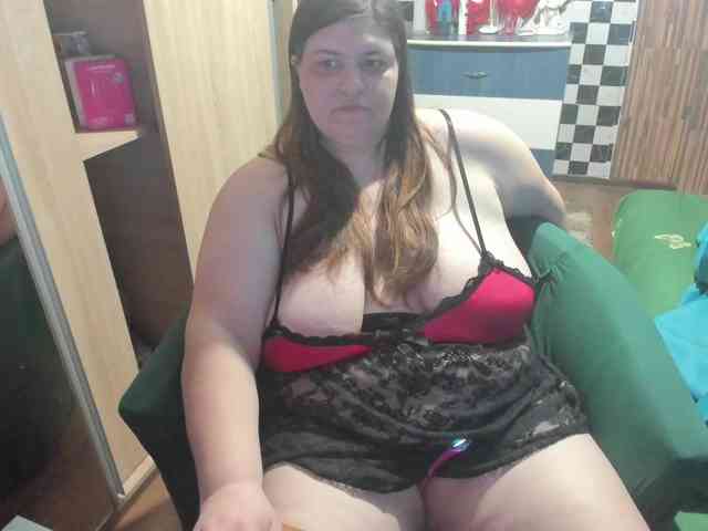 Ionysexylips69 webcam