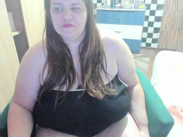 Ionysexylips69 webcam