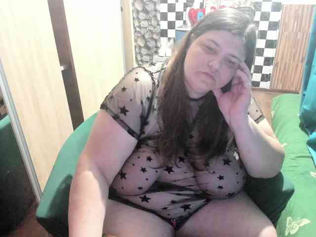 Ionysexylips69 webcam