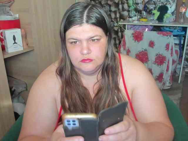 Ionysexylips69