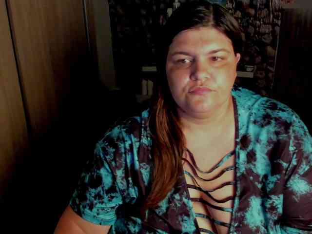Ionysexylips69 webcam