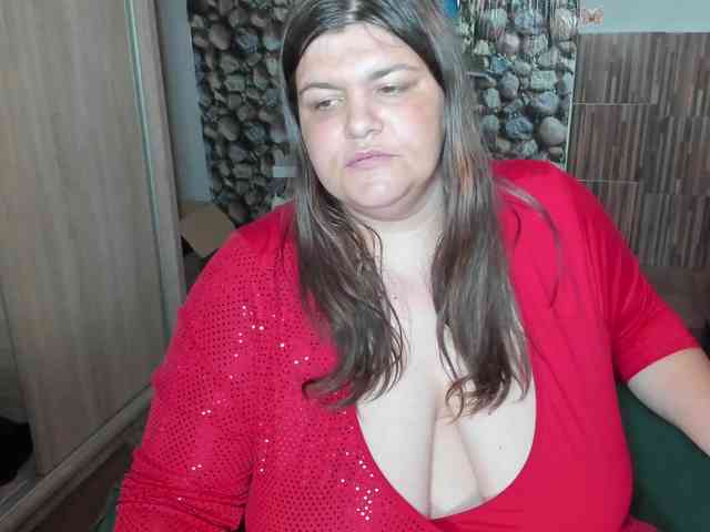 Ionysexylips69 webcam