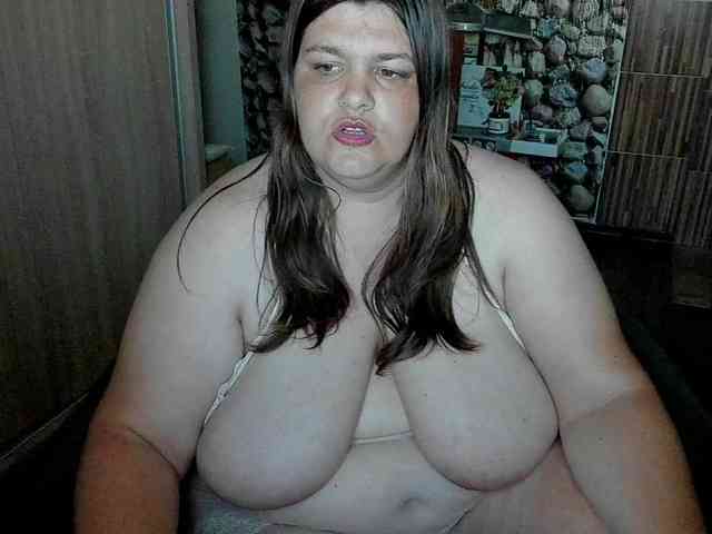 Ionysexylips69 webcam