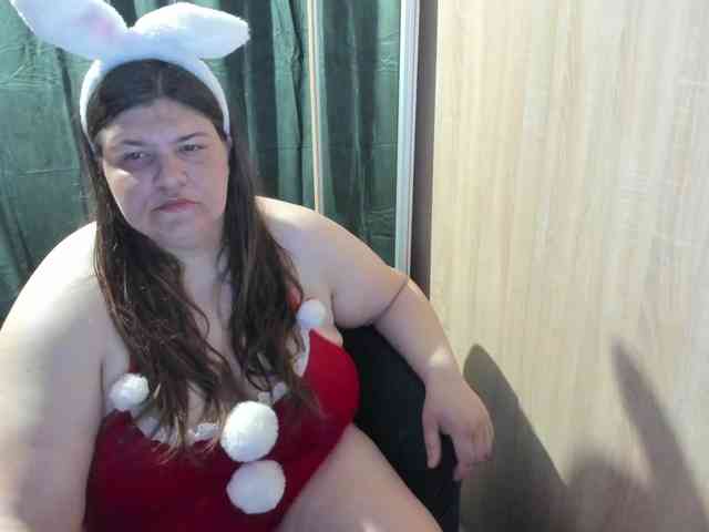 Ionysexylips69 webcam