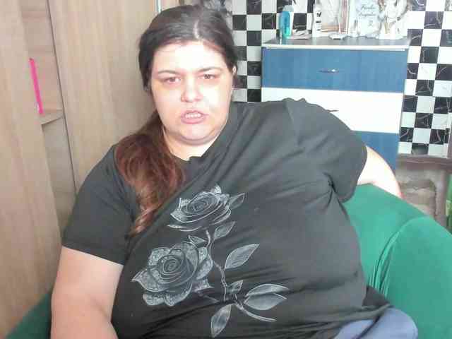 Ionysexylips69 webcam