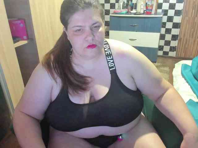 Ionysexylips69 webcam