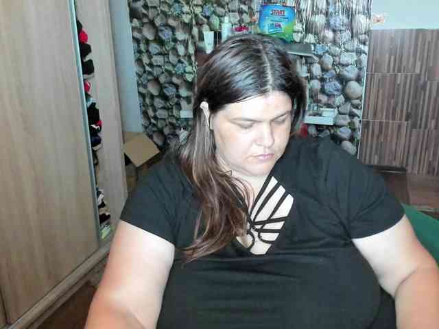 Ionysexylips69 webcam