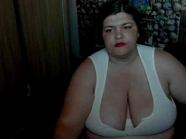 Ionysexylips69 webcam