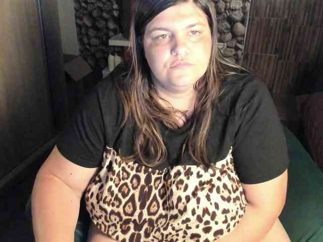 Ionysexylips69 webcam