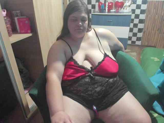 Ionysexylips69 webcam