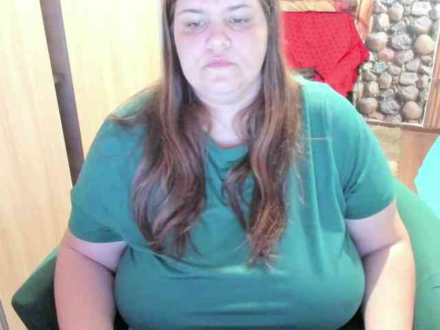 Ionysexylips69 webcam