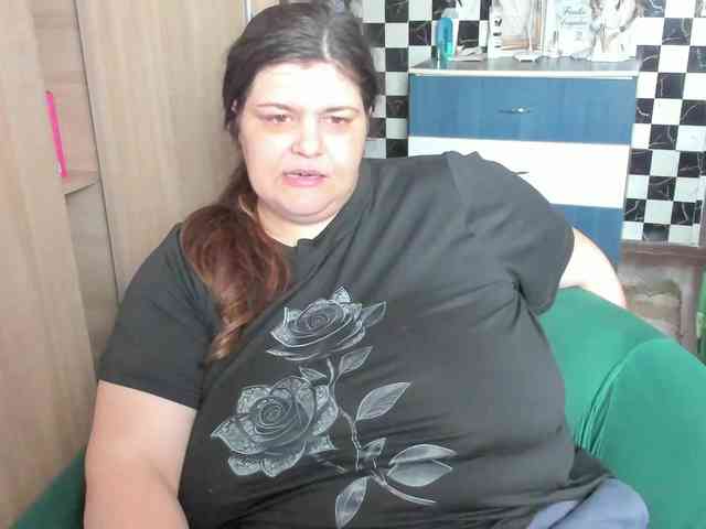 Ionysexylips69 webcam