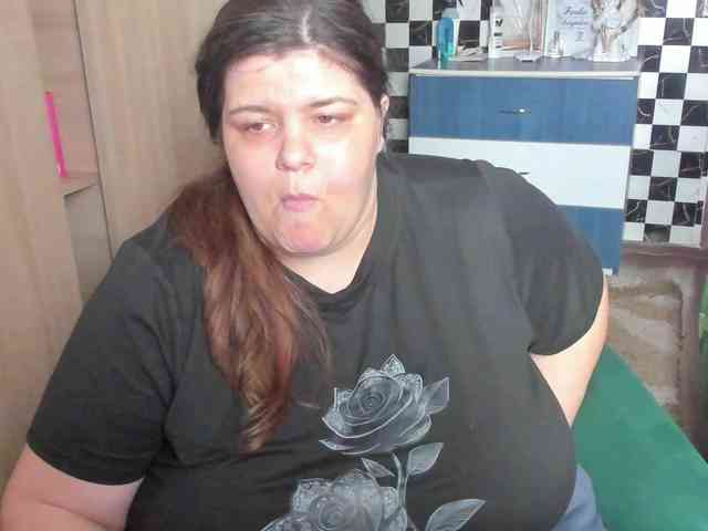 Ionysexylips69 webcam