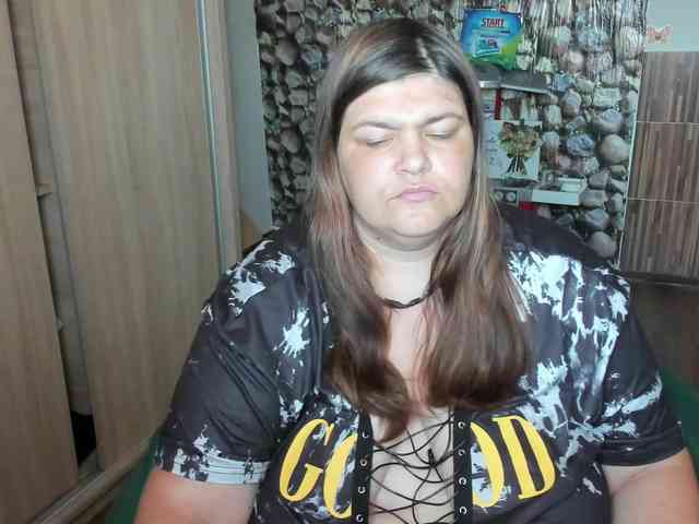 Ionysexylips69 webcam