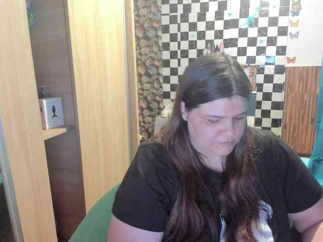 Ionysexylips69 webcam