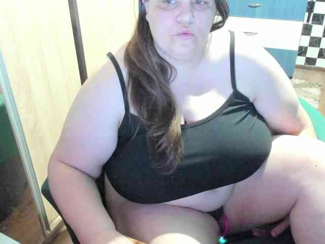 Ionysexylips69 webcam