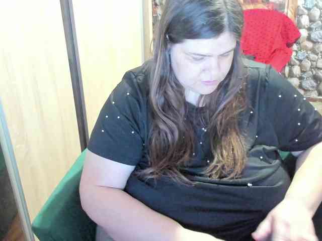 Ionysexylips69 webcam