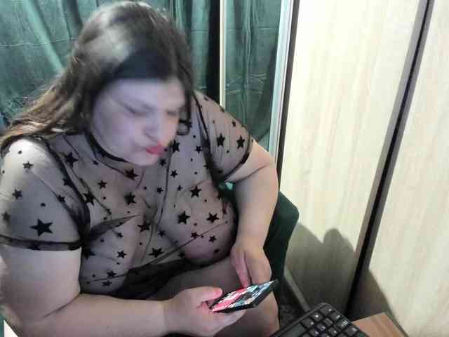 Ionysexylips69 webcam