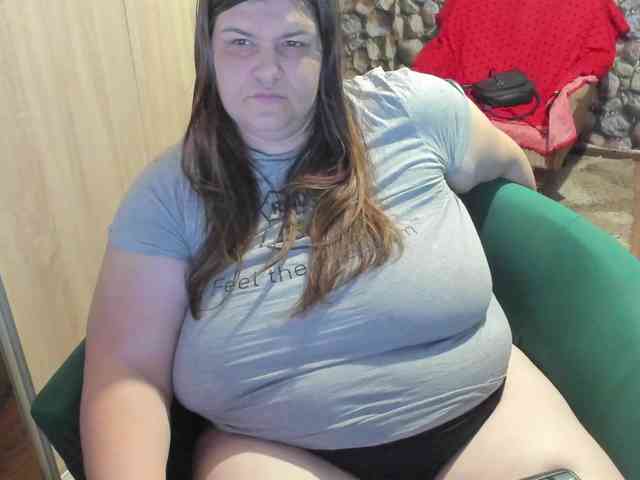 Ionysexylips69 webcam