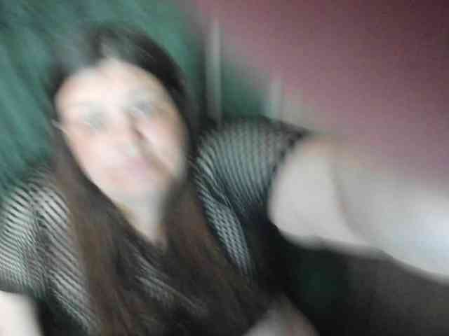 Ionysexylips69 webcam