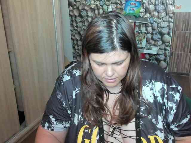 Ionysexylips69 webcam