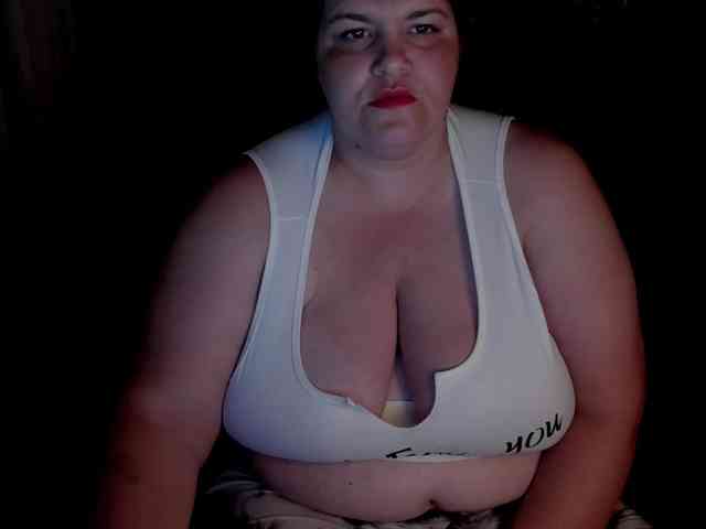Ionysexylips69 webcam